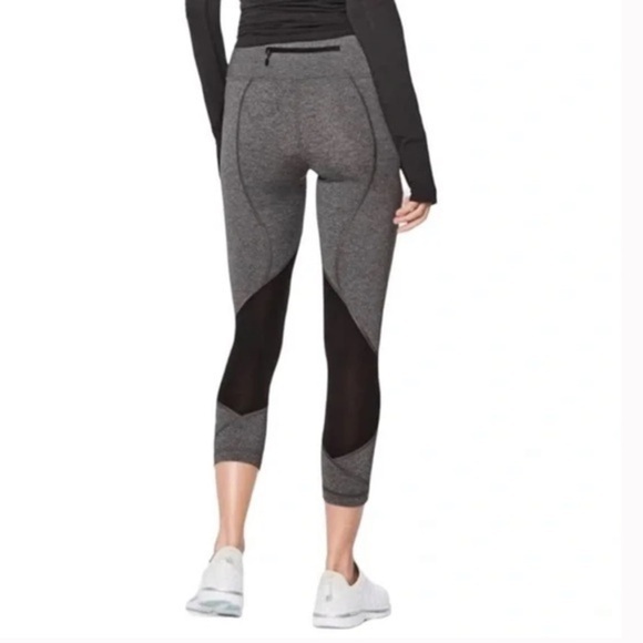 Lululemon Pace Rival High Rise Crop Black and White Yoga Pants Leggings size 2 - Picture 1 of 8